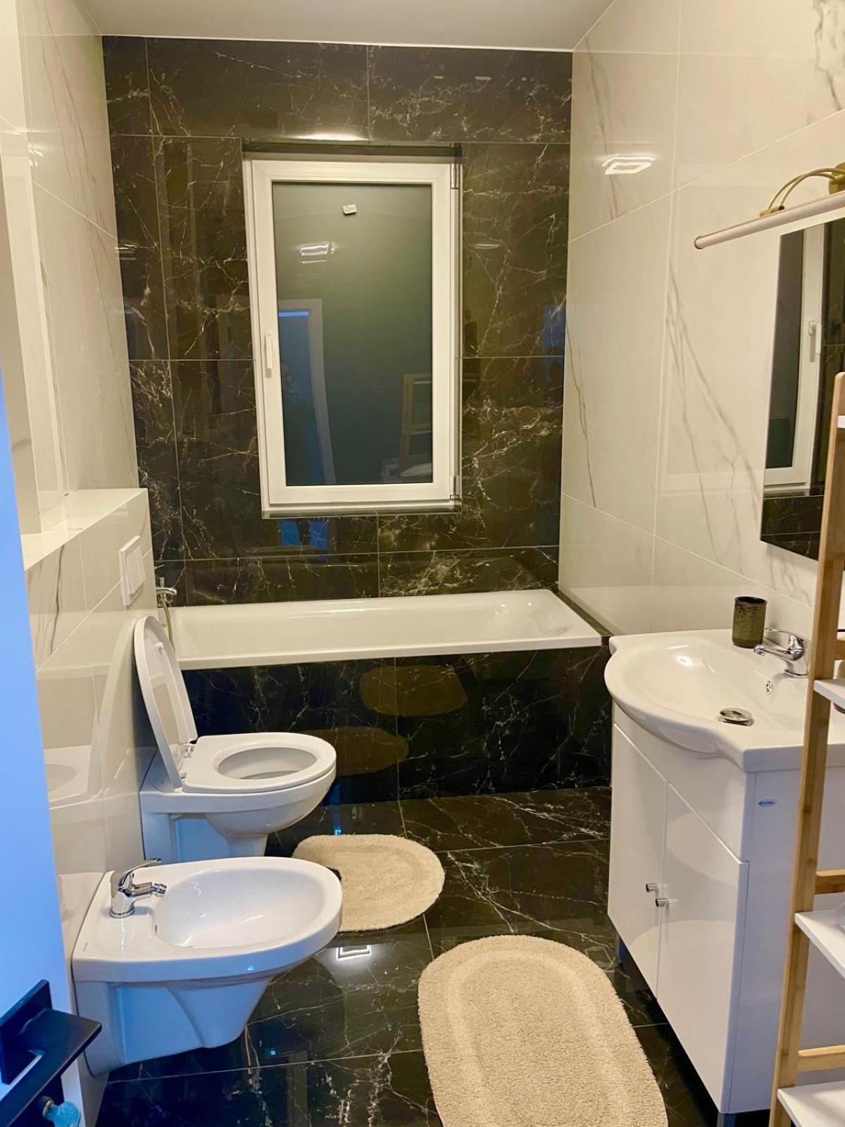 Wald Central Residence Radauţi Bagian luar foto