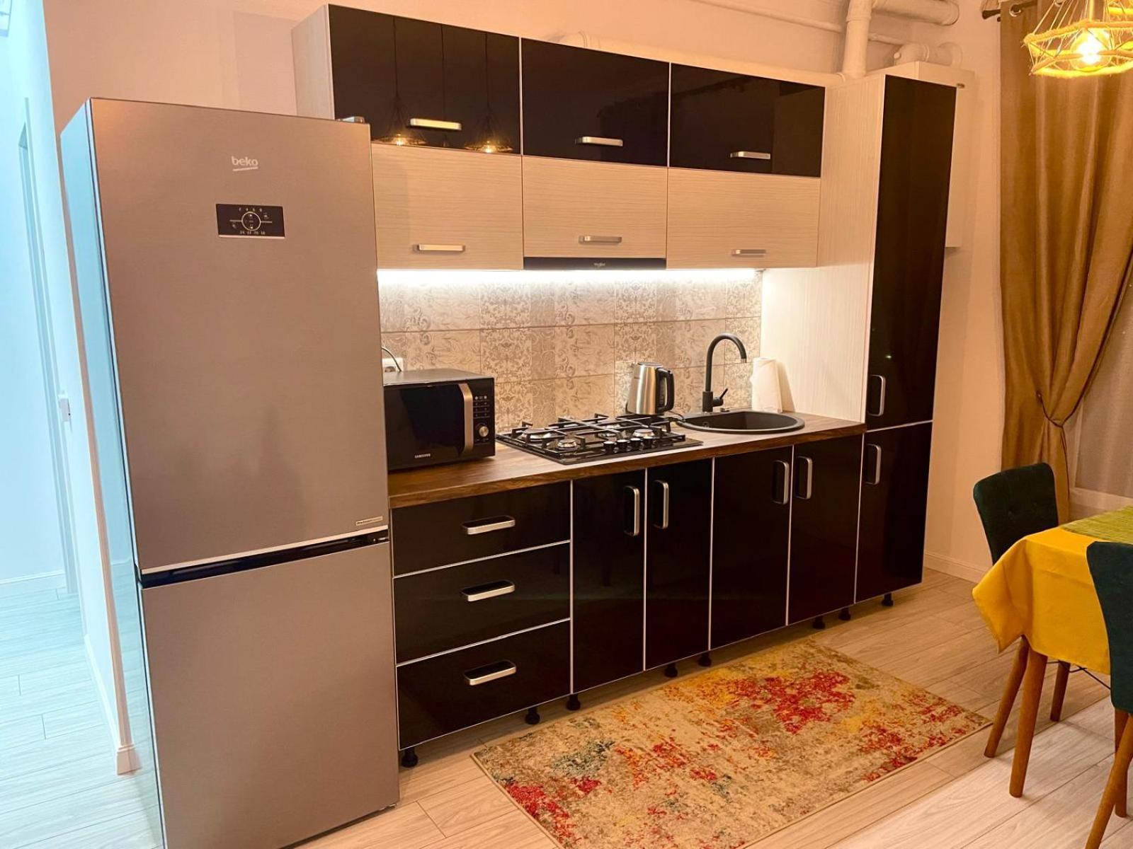 Wald Central Residence Radauţi Bagian luar foto